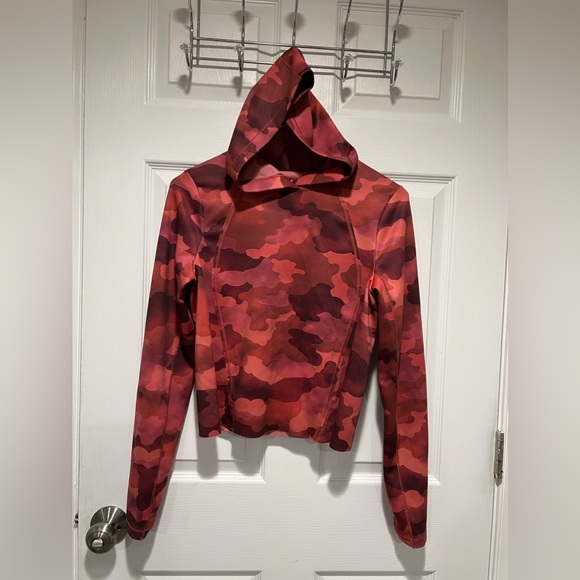 CAMO PRINT ATHLETA PINNACLE HOODIE SWEATER XS MANTRA PRINT WARM 🍂🍁 - Picture 2 of 8